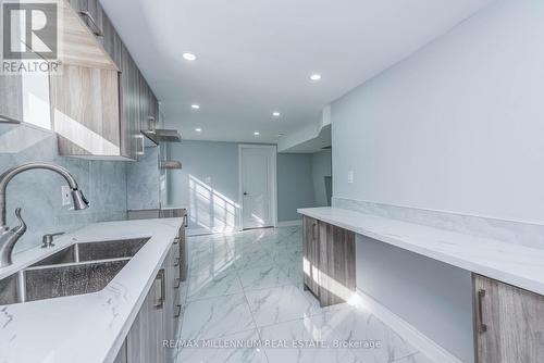 76 Raylawn Crescent, Halton Hills, ON - Indoor Photo Showing Kitchen With Double Sink