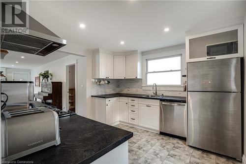 85 Grand Street, Brantford, ON - Indoor Photo Showing Kitchen