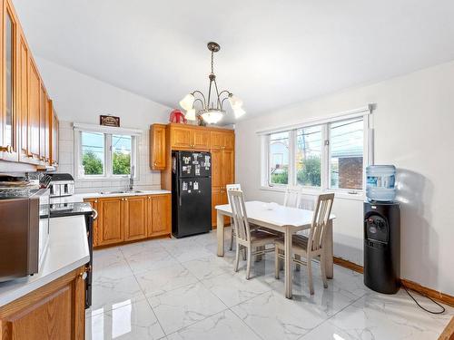 Kitchen - 102 11E Rue, Laval (Laval-Des-Rapides), QC - Indoor Photo Showing Other Room