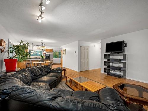 427 Harrogate Rd, Campbell River, BC 