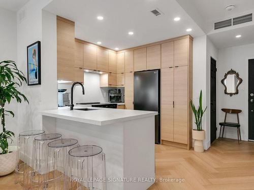 105-65 Scadding Ave, Toronto, ON - Indoor Photo Showing Kitchen