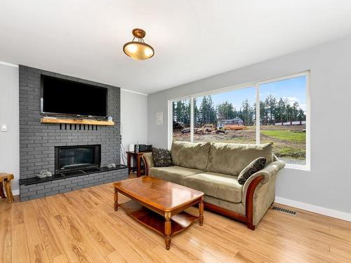 5056 White Rd, Duncan, BC 