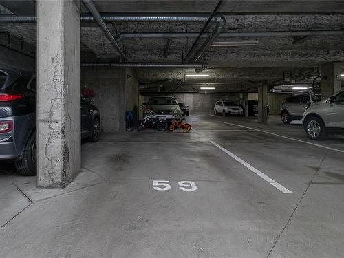 118-2710 Jacklin Rd, Langford, BC - Indoor Photo Showing Garage