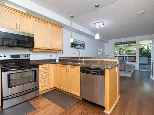 118-2710 Jacklin Rd, Langford, BC - Indoor Photo Showing Kitchen