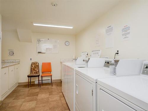 102-415 Linden Ave, Victoria, BC - Indoor Photo Showing Laundry Room