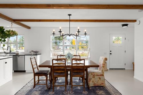 7208 Dunwaters Road, Kelowna, BC - Indoor Photo Showing Dining Room