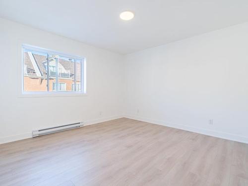 Bedroom - 9338 Rue Riverin, Brossard, QC - Indoor Photo Showing Other Room