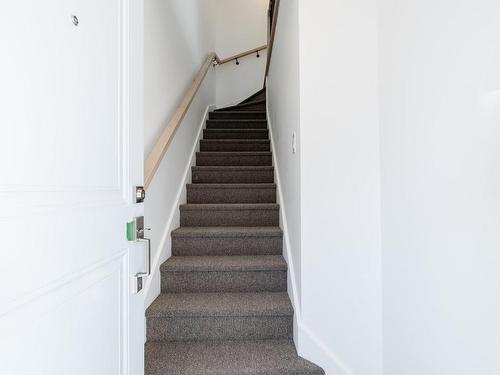 Staircase - 9338 Rue Riverin, Brossard, QC - Indoor Photo Showing Other Room