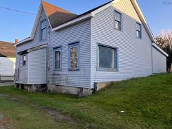 3 Queen Street  Yarmouth, NS B5A 3Y1