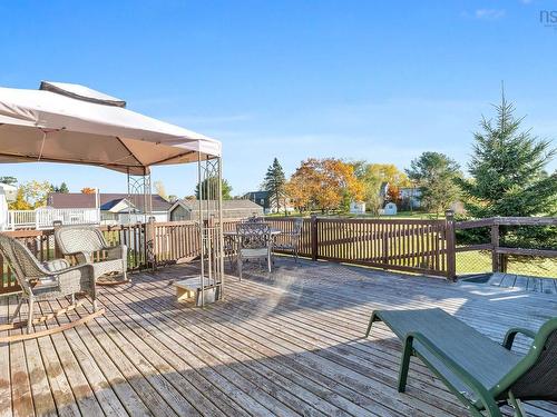 8 Rayclare Crescent, Stewiacke, NS 