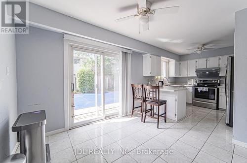 1267 Fielding Court, Oakville, ON - Indoor Photo Showing Kitchen