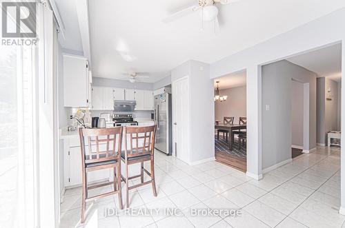 1267 Fielding Court, Oakville, ON - Indoor Photo Showing Kitchen