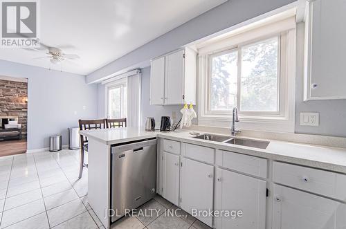 1267 Fielding Court, Oakville, ON - Indoor Photo Showing Kitchen With Double Sink