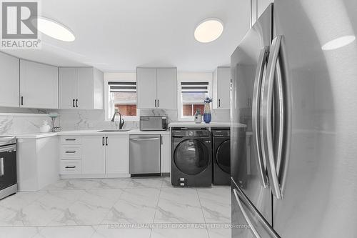 100 Foxridge Drive, Toronto, ON - Indoor Photo Showing Laundry Room