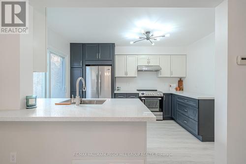 75 Garden Drive, Barrie, ON - Indoor Photo Showing Kitchen With Stainless Steel Kitchen With Upgraded Kitchen