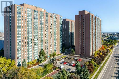 404 - 135 Hillcrest Avenue, Mississauga, ON - Outdoor With Facade