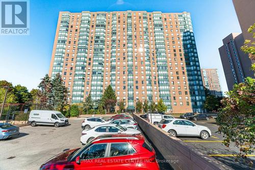 404 - 135 Hillcrest Avenue, Mississauga, ON - Outdoor With Facade