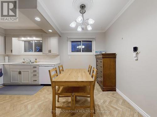 61 Fisher Crescent, Hamilton, ON - Indoor Photo Showing Dining Room