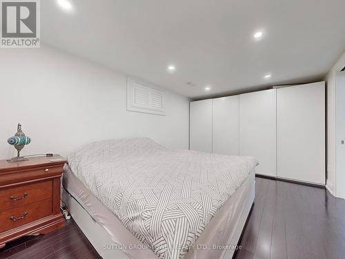 61 Fisher Crescent, Hamilton, ON - Indoor Photo Showing Bedroom