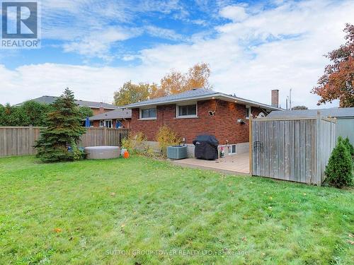 61 Fisher Crescent, Hamilton, ON - Outdoor