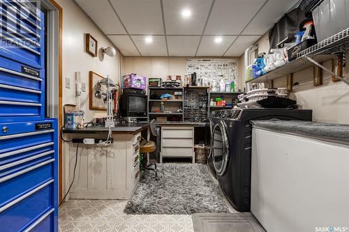 105 Quill Crescent, Saskatoon, SK - Indoor Photo Showing Laundry Room