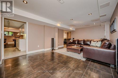 1457 Postmaster Drive, Oakville, ON - Indoor