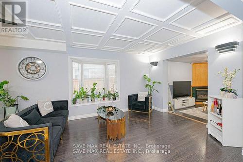 181 Sunforest Drive, Brampton, ON - Indoor Photo Showing Living Room