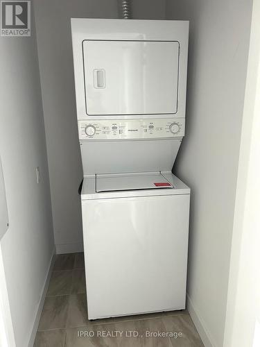 436 - 101 Shoreview Place, Hamilton, ON - Indoor Photo Showing Laundry Room