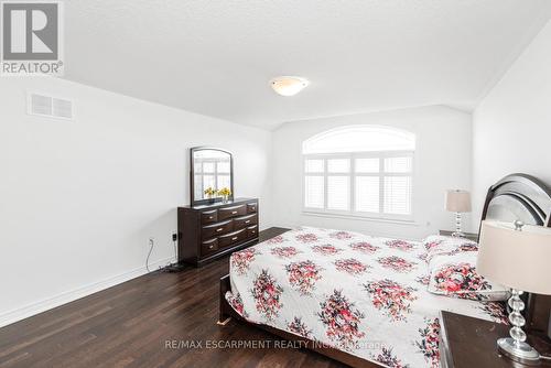 4 Dolomiti Court, Hamilton, ON - Indoor Photo Showing Bedroom