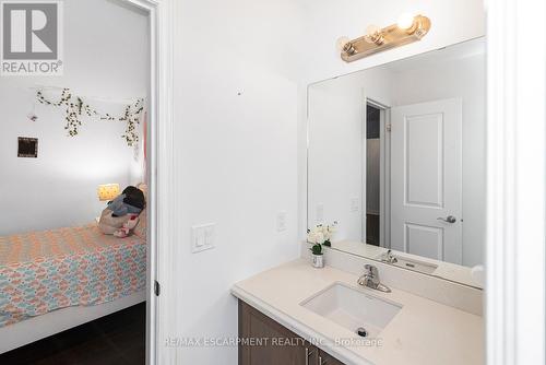 4 Dolomiti Court, Hamilton, ON - Indoor Photo Showing Bathroom