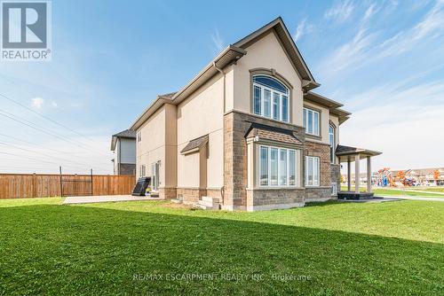 4 Dolomiti Court, Hamilton, ON - Outdoor