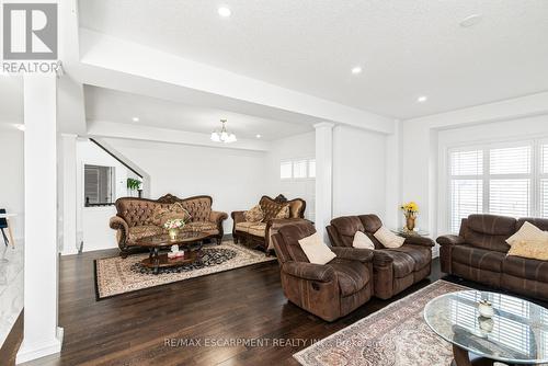 4 Dolomiti Court, Hamilton, ON - Indoor Photo Showing Living Room