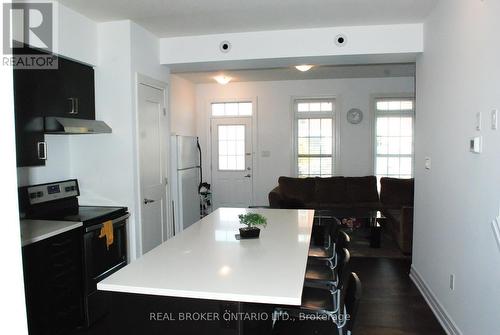 5 - 231 Max Becker Drive, Kitchener, ON - Indoor Photo Showing Dining Room