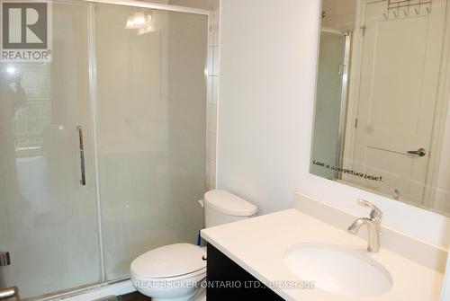 5 - 231 Max Becker Drive, Kitchener, ON - Indoor Photo Showing Bathroom