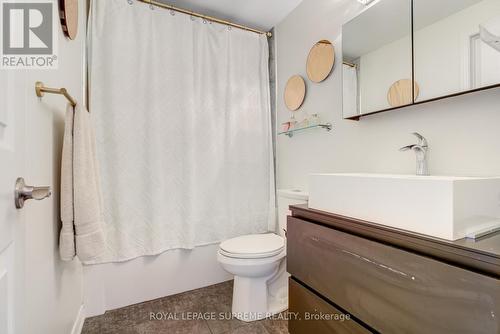 61 - 3360 Council Ring Road, Mississauga, ON - Indoor Photo Showing Bathroom