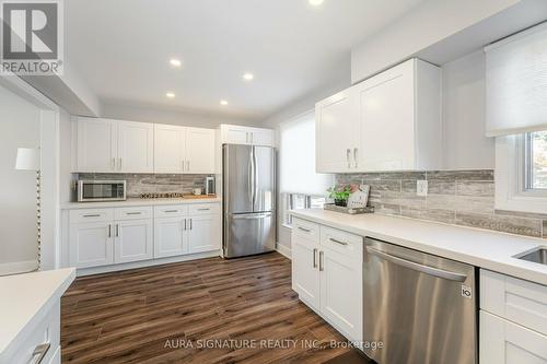 26 - 88 Rainbow Drive E, Vaughan, ON - Indoor Photo Showing Kitchen With Upgraded Kitchen