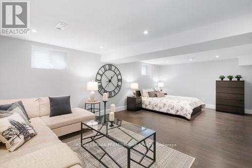 9 Faris Avenue, King, ON - Indoor Photo Showing Living Room