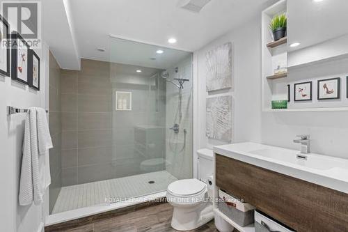 9 Faris Avenue, King, ON - Indoor Photo Showing Bathroom