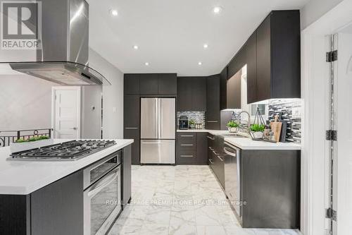 9 Faris Avenue, King, ON - Indoor Photo Showing Kitchen With Upgraded Kitchen