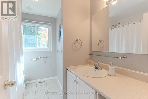 605 Big Bay Point Road, Barrie, ON - Indoor Photo Showing Bathroom