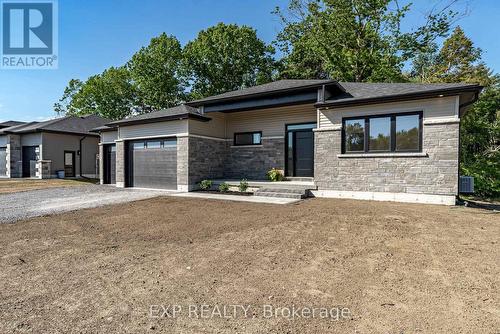 131 Michael'S Way, Quinte West, ON - Outdoor