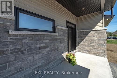 131 Michael'S Way, Quinte West, ON - Outdoor