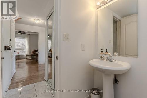 2441 Falkland Crescent, Oakville, ON - Indoor Photo Showing Bathroom