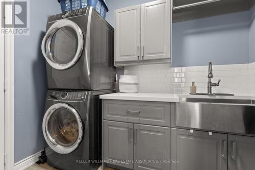 5339 Jameson Crescent, Burlington, ON - Indoor Photo Showing Laundry Room