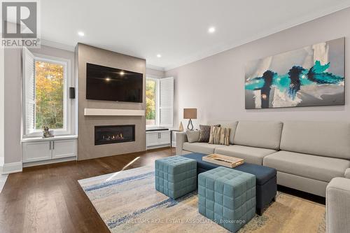 5339 Jameson Crescent, Burlington, ON - Indoor Photo Showing Living Room With Fireplace