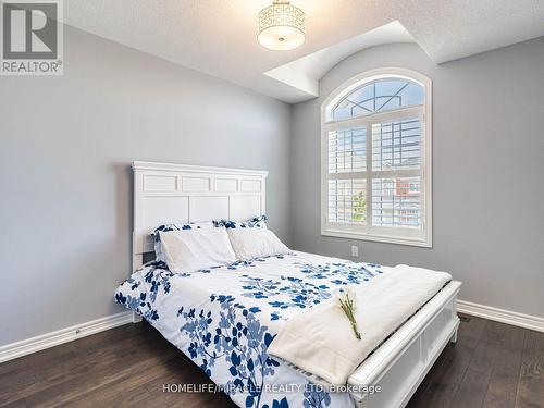 4664 Ray Lane, Burlington, ON - Indoor Photo Showing Bedroom