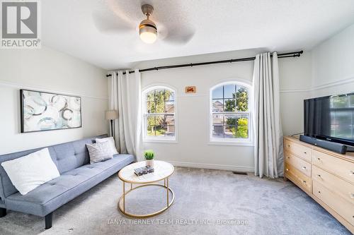 8 Nathan Avenue, Whitby, ON - Indoor Photo Showing Living Room