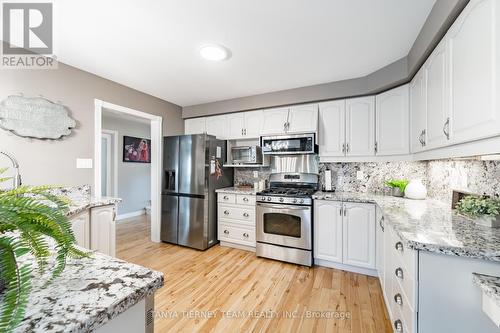 8 Nathan Avenue, Whitby, ON - Indoor Photo Showing Kitchen With Stainless Steel Kitchen With Upgraded Kitchen