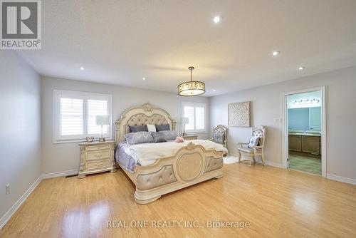 29 Seiffer Crescent, Richmond Hill, ON - Indoor Photo Showing Bedroom