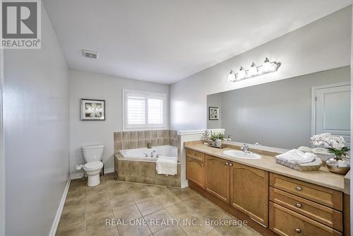 29 Seiffer Crescent, Richmond Hill, ON - Indoor Photo Showing Bathroom